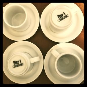 Set of 4 espresso cups and saucers